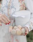 BEAUTY MACARON HATBOX (24 MACARONS)