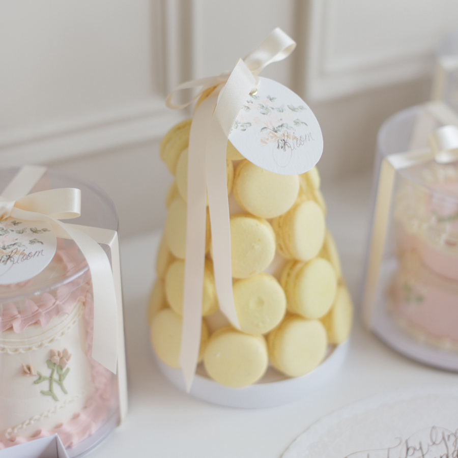 LOVE MACARON TOWER