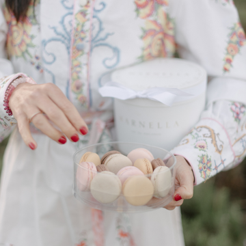 BEAUTY MACARON HATBOX (24 MACARONS)